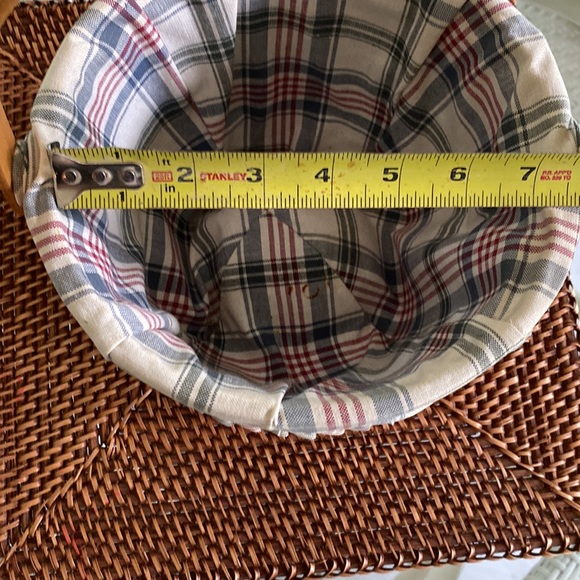 Longaberger Vintage Woven Basket w Handle and liner - Picture 2 of 6
